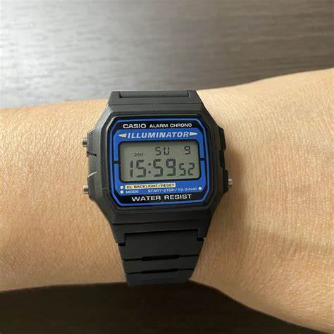 Reloj Casio F-105W